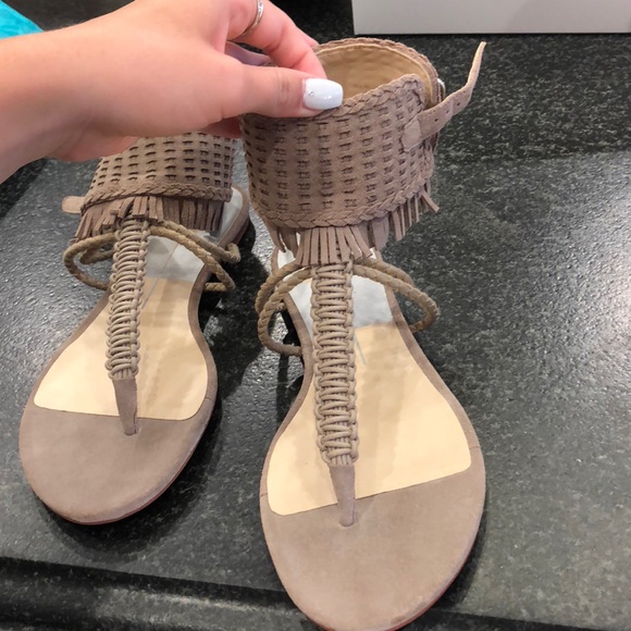 Super cute Dolce Vita Sandals! - Picture 1 of 4